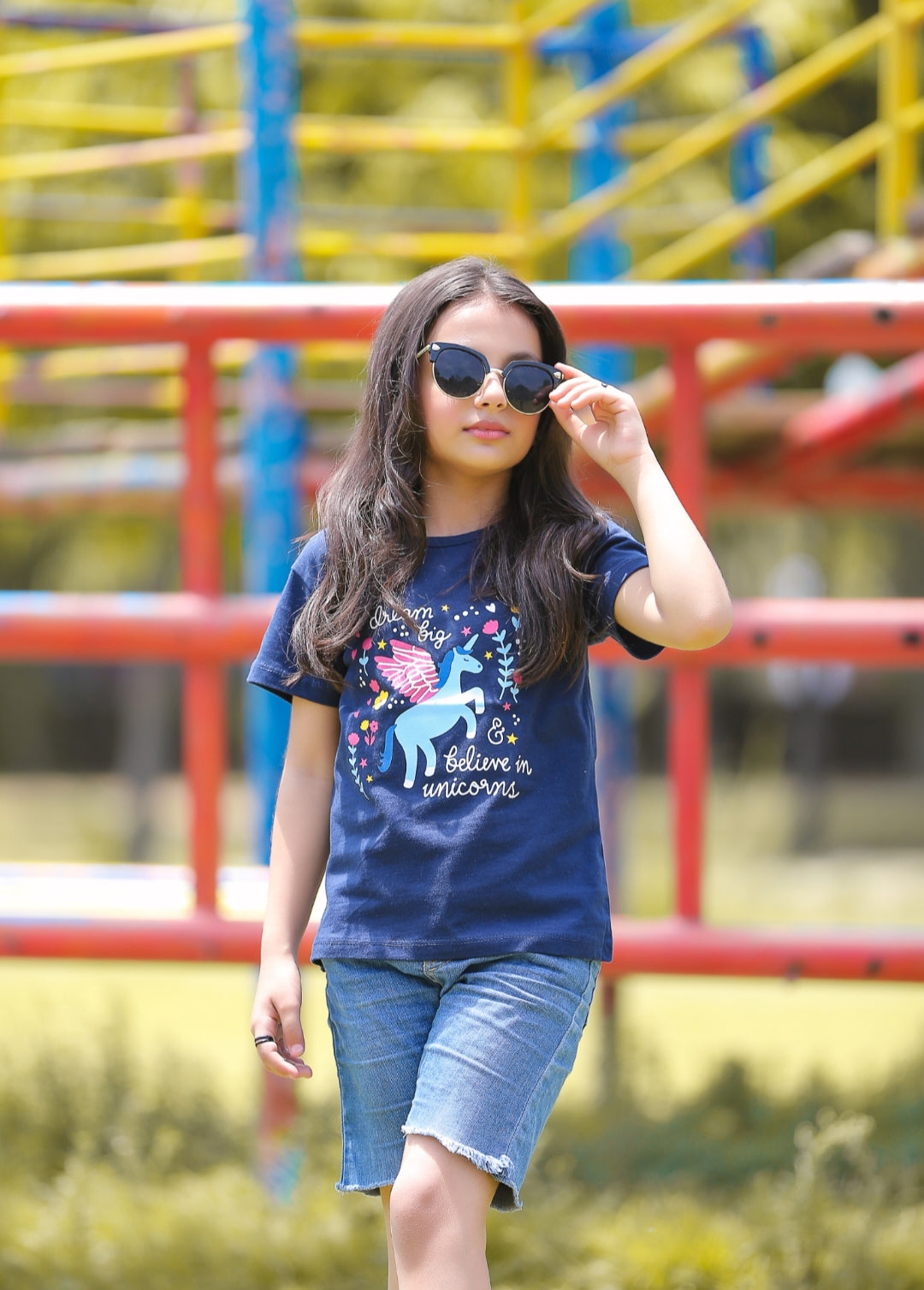 PLUSH-UNICORN GRAPHIC TEE-BLUE